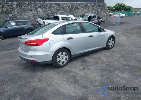 2016 Ford Focus S from USA, damaged, VIN 1FADP3E27GL349051